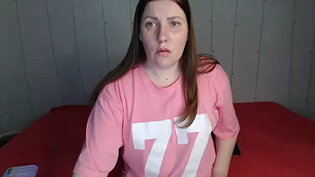 Snapshot of CindyAhKiss chatting on 9, 11, 2025 CindyAhKiss online show from 9, 11, 2025