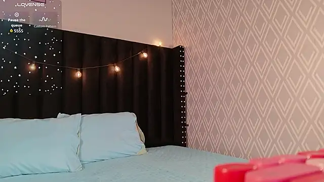 littleebluee online show from 13, 9, 2025