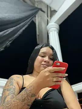 Pretty Isadora online show from 15, 12, 2024