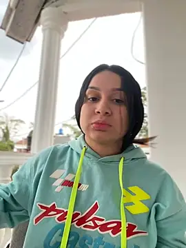 Pretty Isadora online show from 16, 12, 2024