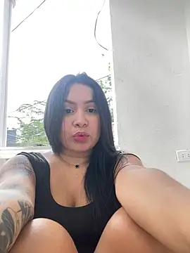 Pretty Isadora online show from 29, 12, 2024