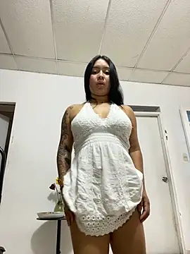 Pretty Isadora online show from 30, 1, 2025