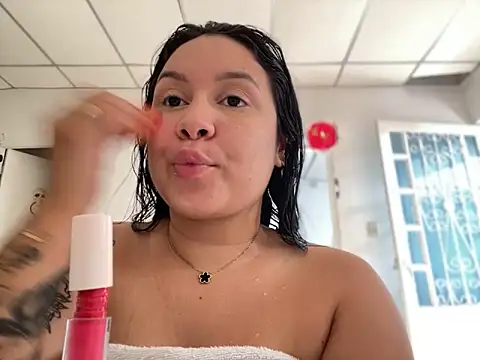 Pretty Isadora online show from 12, 3, 2025