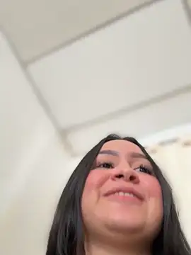 Pretty Isadora online show from 3, 10, 2025