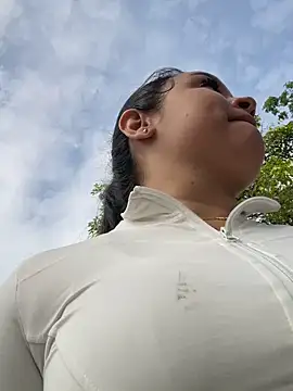 Snapshot of Pretty_Isadora chatting on 5, 2, 2026 Pretty Isadora online show from 5, 2, 2026