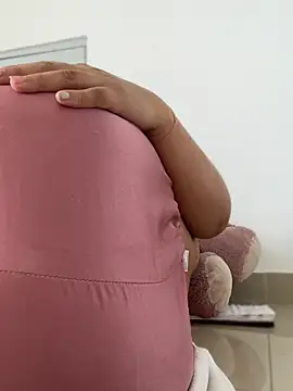 Snapshot of Pretty_Isadora chatting on 6, 2, 2026 Pretty Isadora online show from 6, 2, 2026