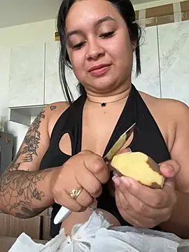 Snapshot of Pretty_Isadora chatting on 2, 3, 2026 Pretty Isadora online show from 2, 3, 2026