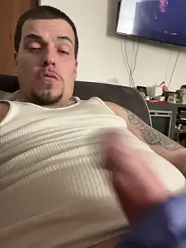 Snapshot of joeycbigcock chatting on 24, 2, 2025 joeycbigcock online show from 24, 2, 2025