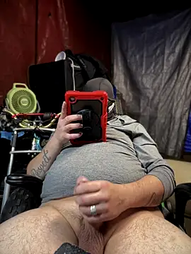 Snapshot of joeycbigcock chatting on 12, 11, 2025 joeycbigcock online show from 12, 11, 2025