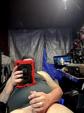 Snapshot of joeycbigcock chatting on 13, 11, 2025 joeycbigcock online show from 13, 11, 2025