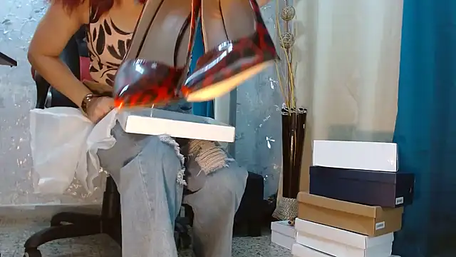 Samantabrown  online show from 22, 11, 2025