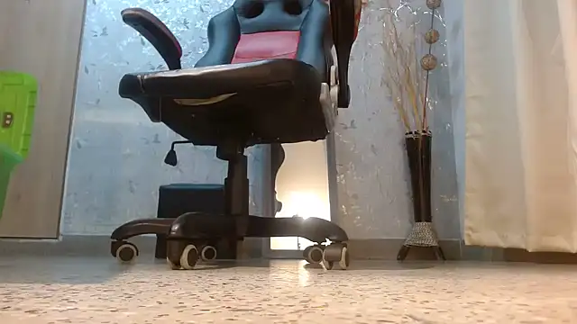 Snapshot of Samantabrown_ chatting on 6, 3, 2026 Samantabrown online show from 6, 3, 2026