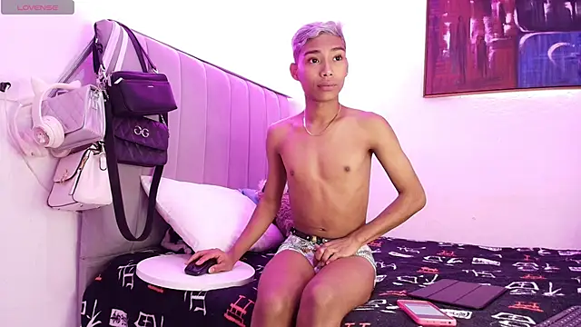 Snapshot of alejo_cute chatting on 28, 12, 2024 alejo cute online show from 28, 12, 2024