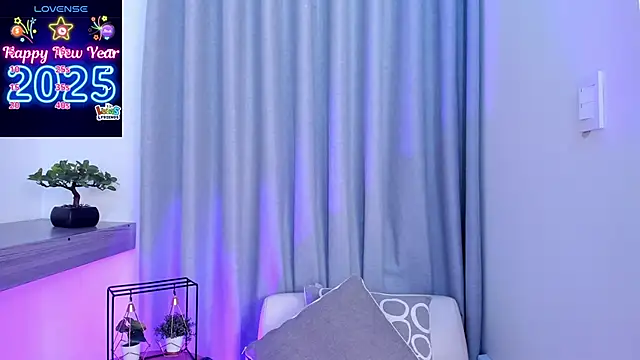 Lucyortiz  online show from 24, 1, 2025