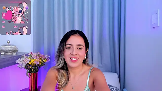 Lucyortiz  online show from 4, 2, 2025