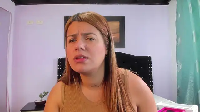 Alexandra Torress online show from 4, 10, 2025