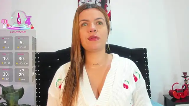 Snapshot of Alexandra_Torress chatting on 21, 7, 2026 Alexandra Torress online show from 21, 7, 2026