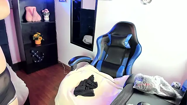 Amy hoy69 online show from 24, 9, 2025