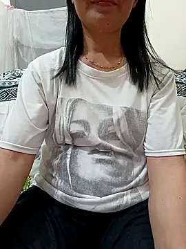 Snapshot of Asian_girl13 chatting on 7, 4, 2026 Asian girl13 online show from 7, 4, 2026