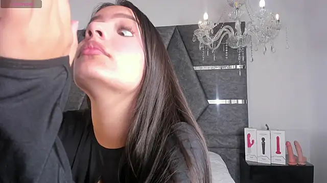 Snapshot of IsabellaGrey19 chatting on 6, 10, 2025 IsabellaGrey19 online show from 6, 10, 2025