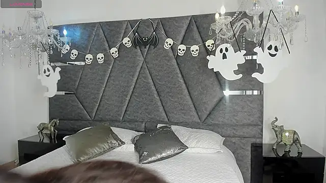 Snapshot of IsabellaGrey19 chatting on 17, 10, 2025 IsabellaGrey19 online show from 17, 10, 2025