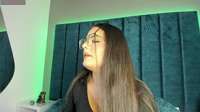 Snapshot of IsabellaGrey19 chatting on 30, 11, 2025 IsabellaGrey19 online show from 30, 11, 2025