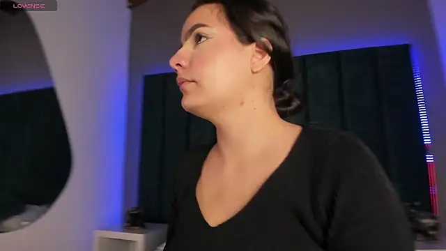 IsabellaGrey19 online show from 13, 1, 2026