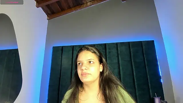 IsabellaGrey19 online show from 14, 1, 2026