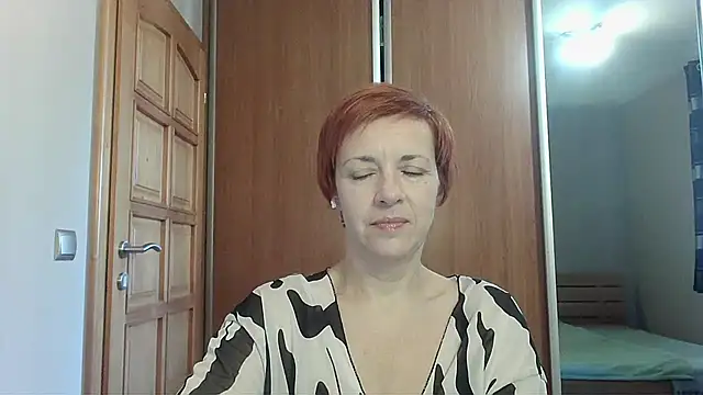 LoraLoraMay online show from 8, 7, 2026