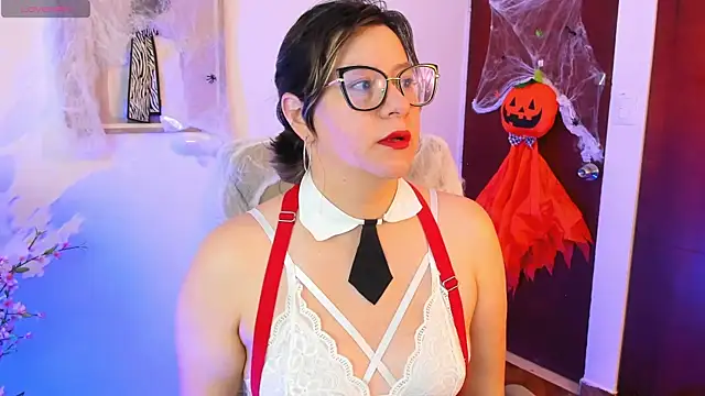 Snapshot of Chanelll_Taylorr_ chatting on 26, 10, 2025 Chanelll Taylorr  online show from 26, 10, 2025