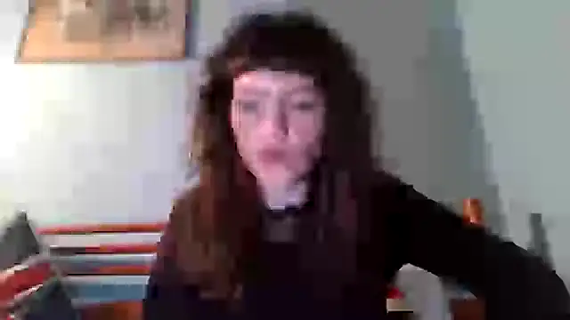 Snapshot of OniricFemme chatting on 22, 2, 2025 OniricFemme online show from 22, 2, 2025