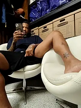 Snapshot of 3prettyboy3 chatting on 22, 9, 2025 3prettyboy3 online show from 22, 9, 2025