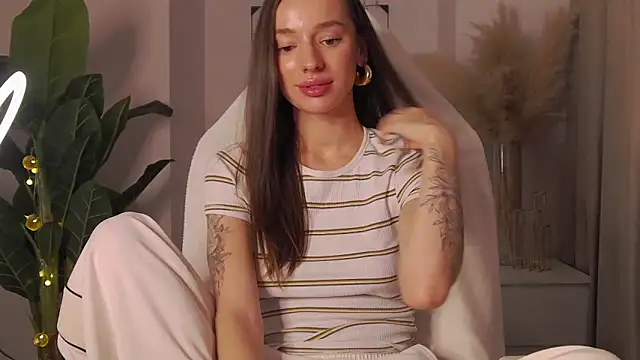 Snapshot of 1Mercedes chatting on 13, 12, 2024 1Mercedes online show from 13, 12, 2024