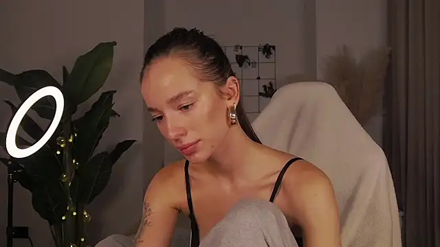 Snapshot of 1Mercedes chatting on 18, 12, 2024 1Mercedes online show from 18, 12, 2024