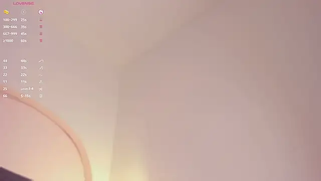 Snapshot of katiepeach_ chatting on 11, 9, 2025 katiepeach  online show from 11, 9, 2025