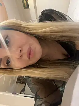 Snapshot of Aleksandrakis chatting on 7, 2, 2025 Aleksandrakis online show from 7, 2, 2025