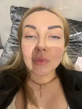 Snapshot of Aleksandrakis chatting on 11, 2, 2025 Aleksandrakis online show from 11, 2, 2025