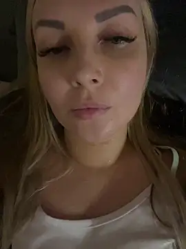 Snapshot of Aleksandrakis chatting on 7, 3, 2025 Aleksandrakis online show from 7, 3, 2025