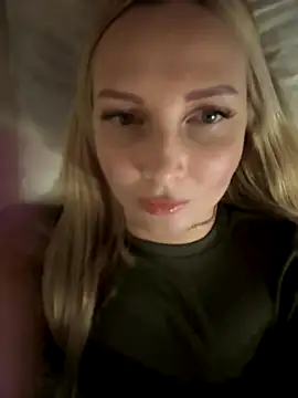 Snapshot of Aleksandrakis chatting on 6, 10, 2025 Aleksandrakis online show from 6, 10, 2025