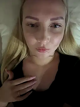 Snapshot of Aleksandrakis chatting on 18, 10, 2025 Aleksandrakis online show from 18, 10, 2025