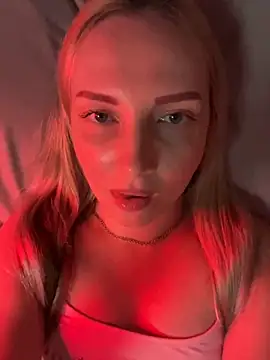 Snapshot of Aleksandrakis chatting on 20, 10, 2025 Aleksandrakis online show from 20, 10, 2025