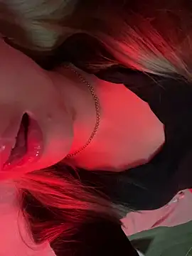 Snapshot of Aleksandrakis chatting on 21, 10, 2025 Aleksandrakis online show from 21, 10, 2025