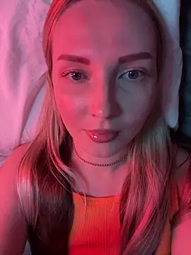 Snapshot of Aleksandrakis chatting on 22, 10, 2025 Aleksandrakis online show from 22, 10, 2025