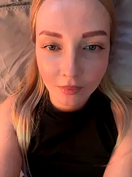 Snapshot of Aleksandrakis chatting on 25, 10, 2025 Aleksandrakis online show from 25, 10, 2025