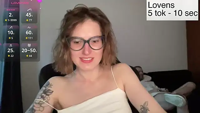 Snapshot of Sexy_Sweets chatting on 17, 5, 2026 Sexy Sweets online show from 17, 5, 2026