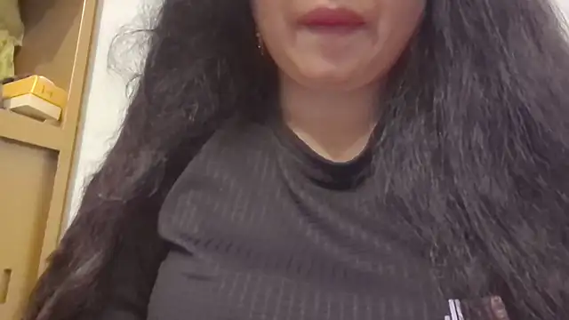 Snapshot of Gulaboo_bhabi chatting on 1, 1, 2025 Gulaboo bhabi online show from 1, 1, 2025