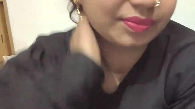 Snapshot of Gulaboo_bhabi chatting on 2, 1, 2025 Gulaboo bhabi online show from 2, 1, 2025