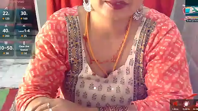 Snapshot of Gulaboo_bhabi chatting on 4, 10, 2025 Gulaboo bhabi online show from 4, 10, 2025