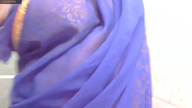 Snapshot of Gulaboo_bhabi chatting on 28, 10, 2025 Gulaboo bhabi online show from 28, 10, 2025