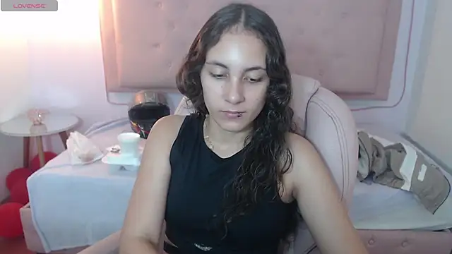 Snapshot of xlunna chatting on 1, 3, 2025 xlunna online show from 1, 3, 2025